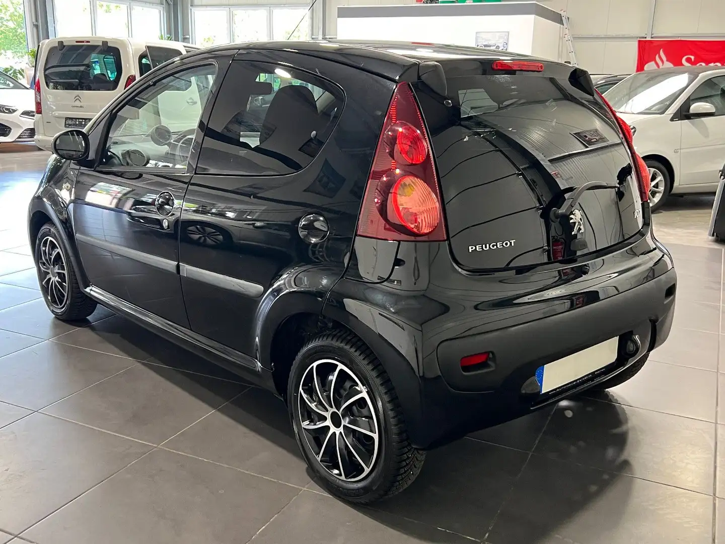 Peugeot 107 1.0 Active **5-Türig*Klima*USB** Schwarz - 2