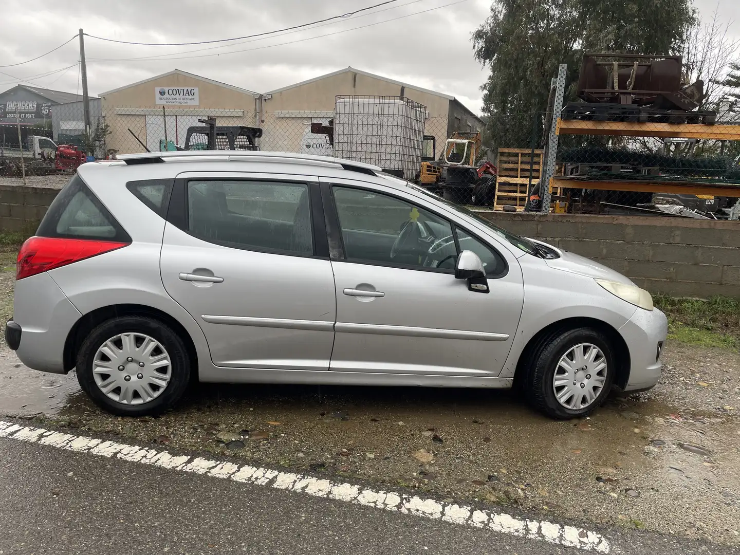 Peugeot 207 1.6 HDi 90ch BLUE LION Style - 2