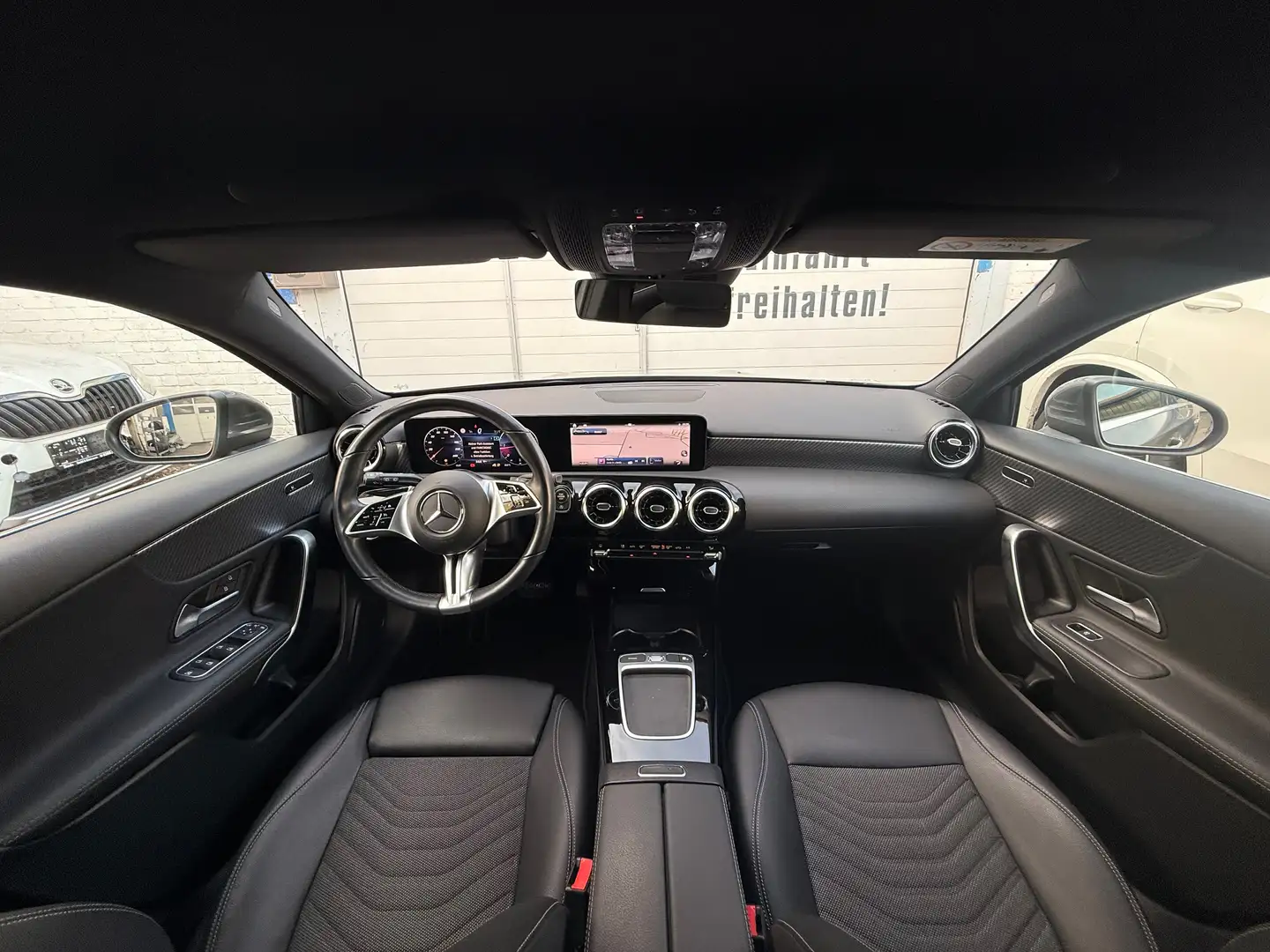 Mercedes-Benz A 180 Advanced MBUX LED AppelCarpl Lenkradheizung Kamera Grau - 2