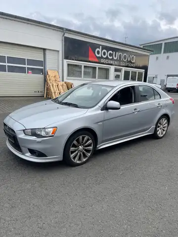 Mitsubishi Lancer 1.8 CVT Intense