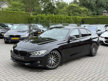 BMW 320 3-serie 320i High Executive|Xenon|Groot Navigatie|