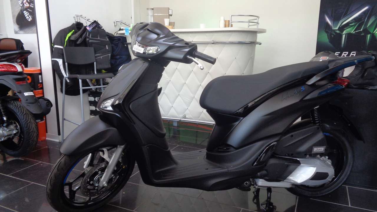 Piaggio Liberty 125 S - listino 3200 con 400 euro di vantaggi piaggio