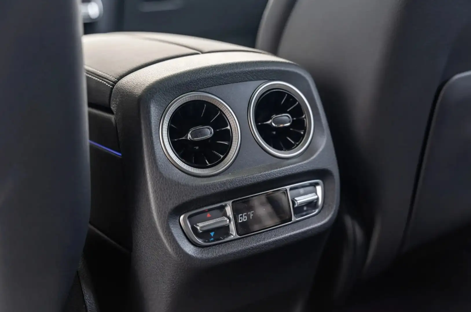 Mercedes-Benz G 500 Stronger Than The 1980s Edition Beige - 2