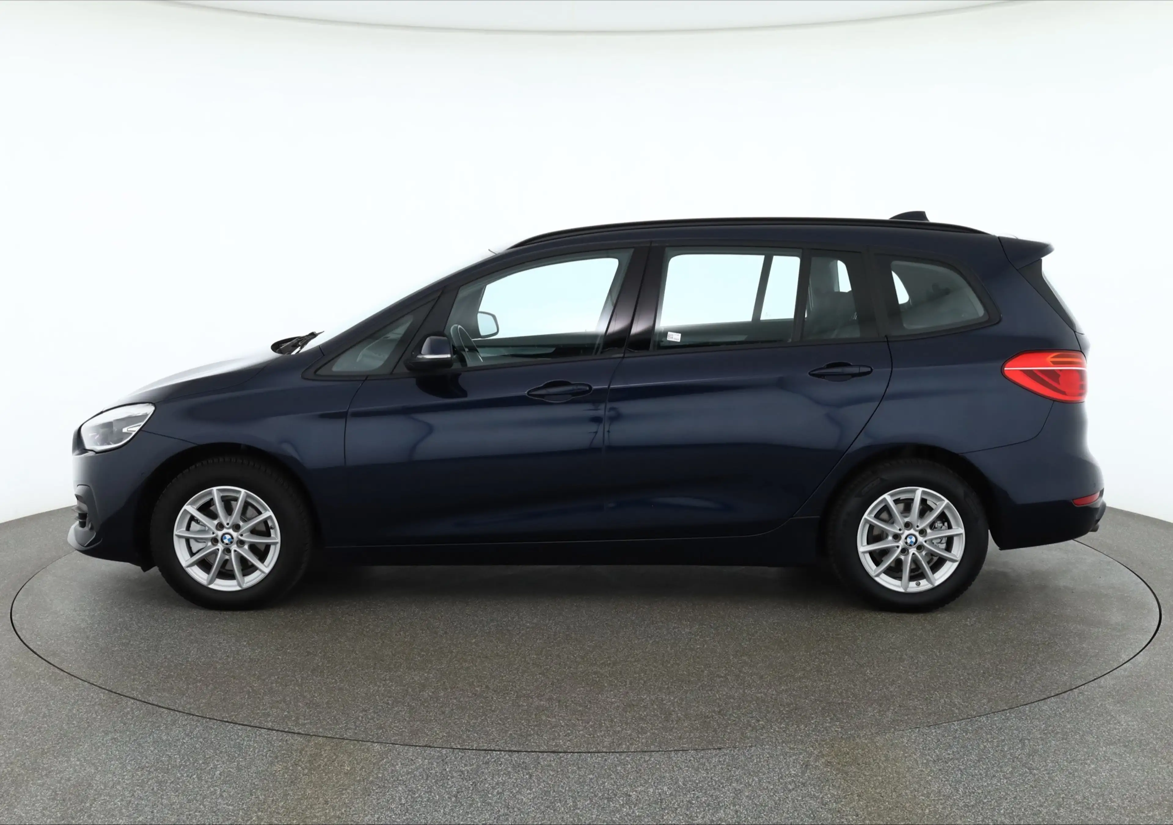 BMW 216 216i Advantage 7-Sitzer LED Navi Head-Up AHK USB — photo 2