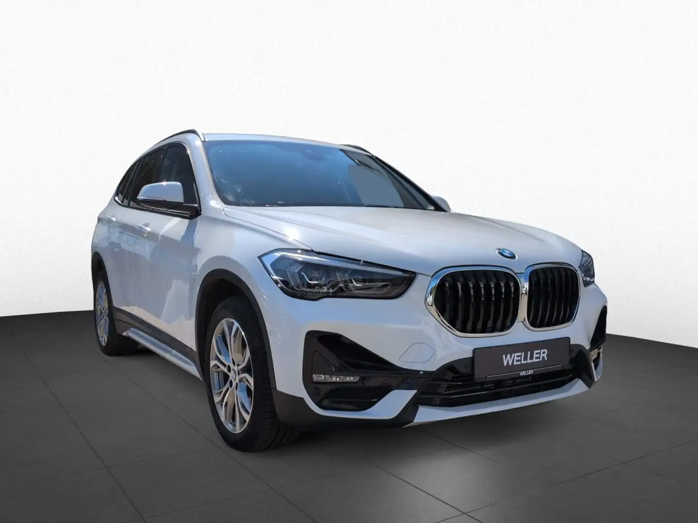 BMW X1 xDr18d Sport Line Navi RFK LED Tempo AdapFwk Blanc - 2