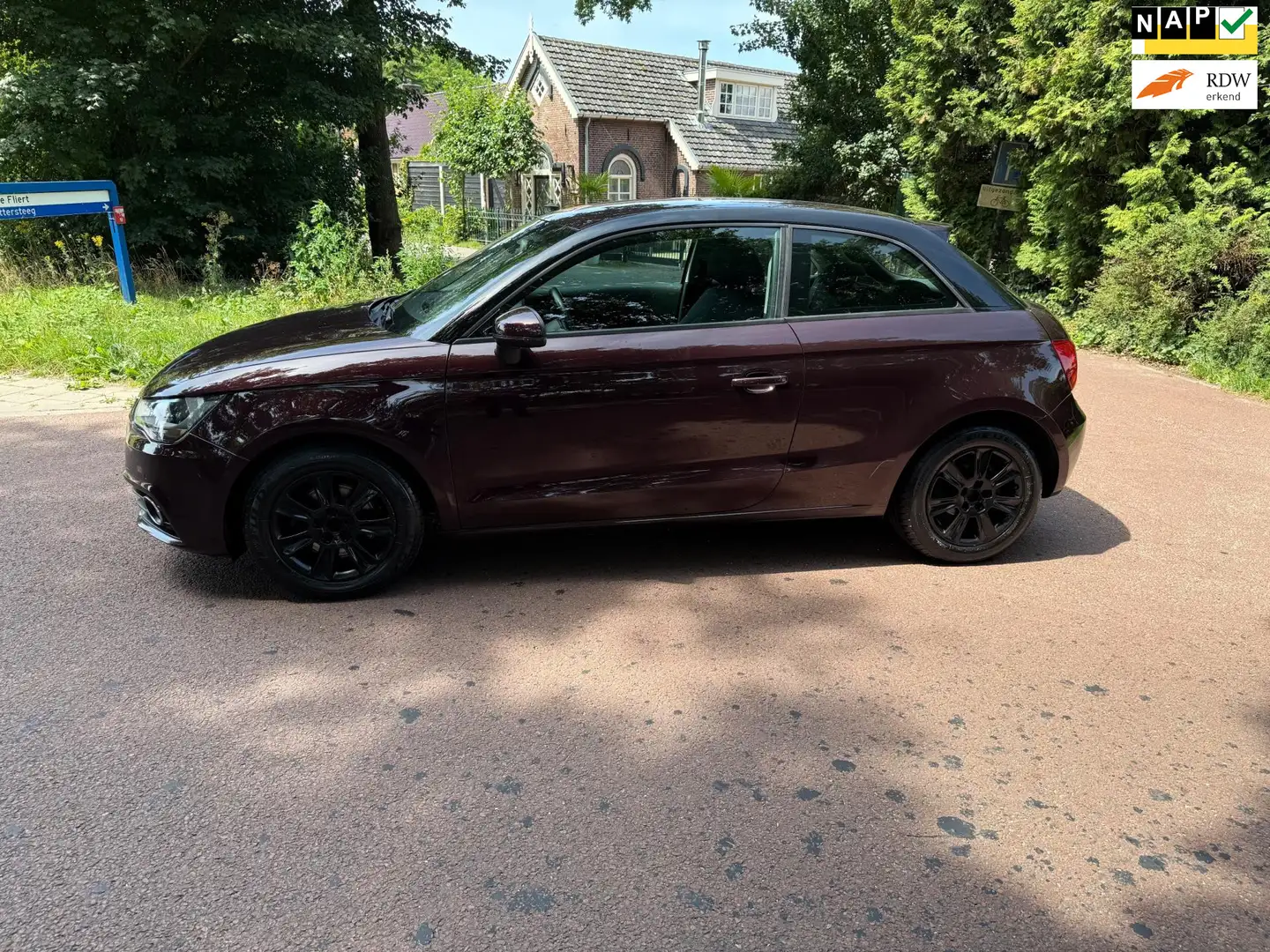 Audi A1 1.4 TFSI Pro Line S / Navi / Automaat / PDC / Airc Red - 1