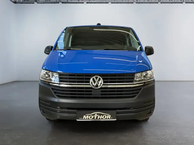 Volkswagen Transporter view 6