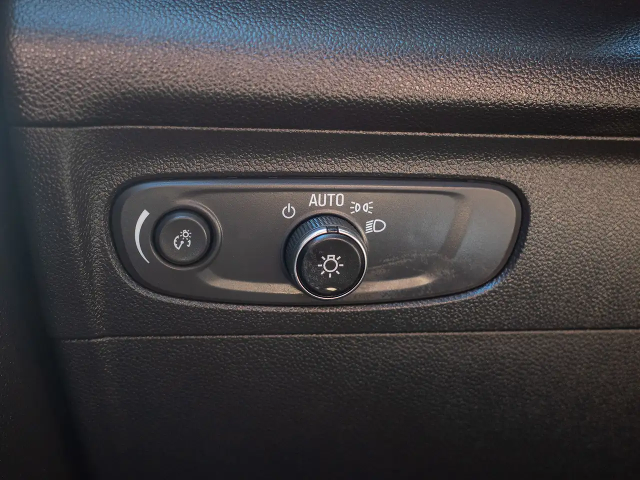 Buick Envision снимка Buick Envision