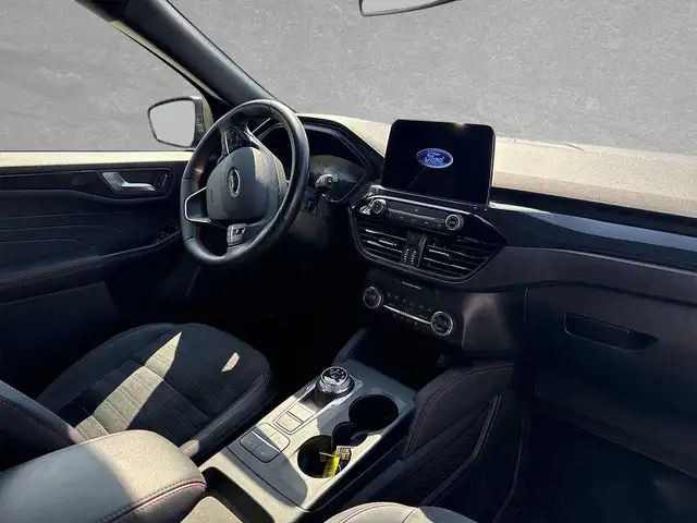 Ford Kuga view 4