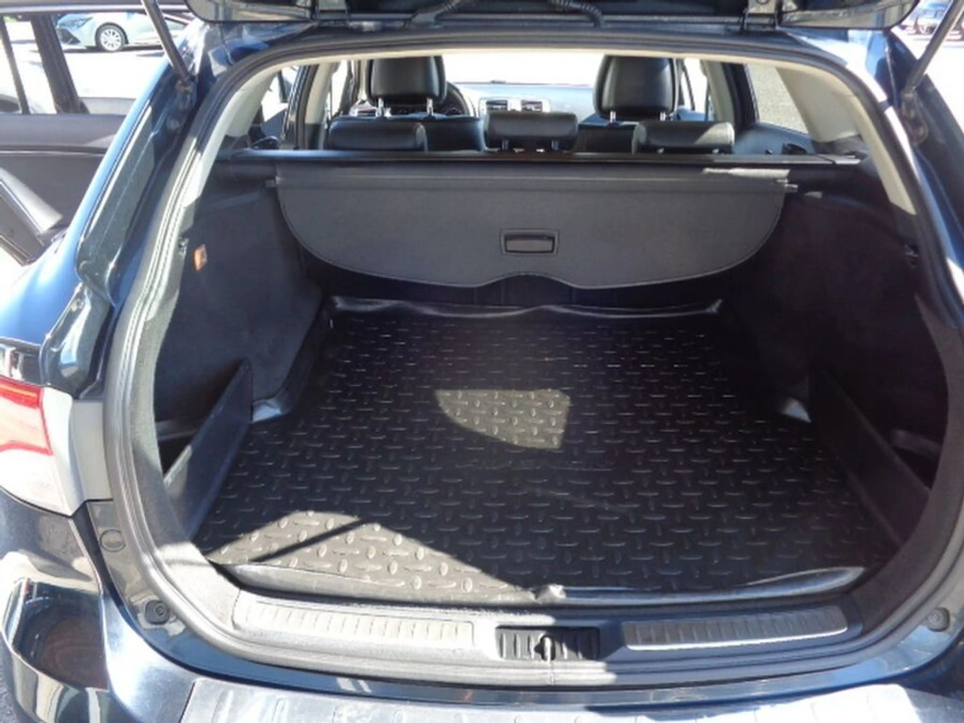 Toyota Avensis Premium 2,0 D-4D *Kamera *AHK — photo 9
