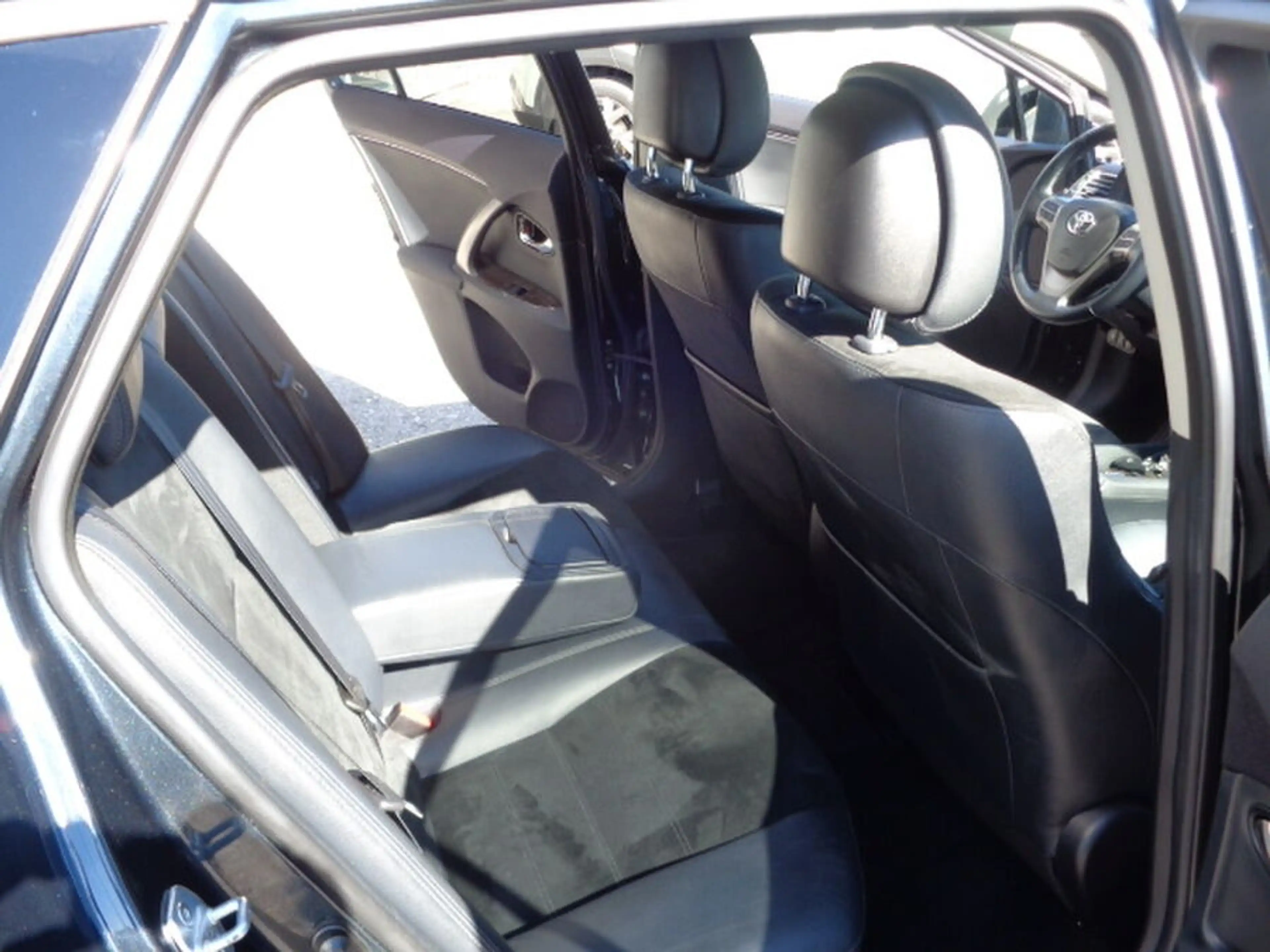 Toyota Avensis Premium 2,0 D-4D *Kamera *AHK — photo 10