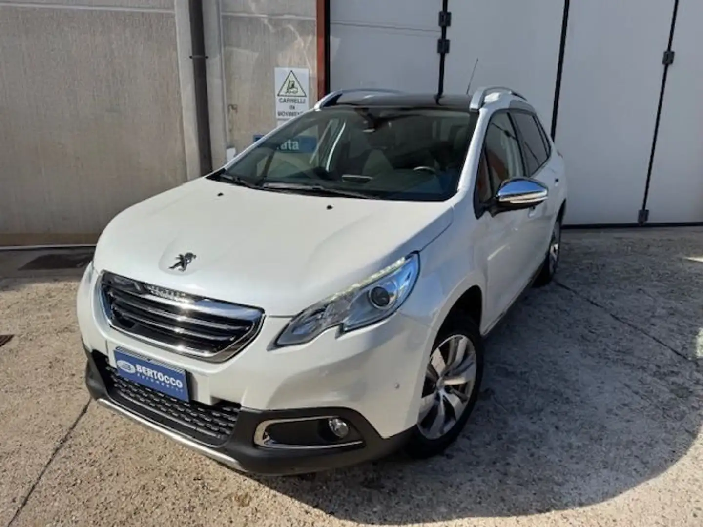 Peugeot 2008 1.2 12v Allure 82cv E6 Blanc - 1