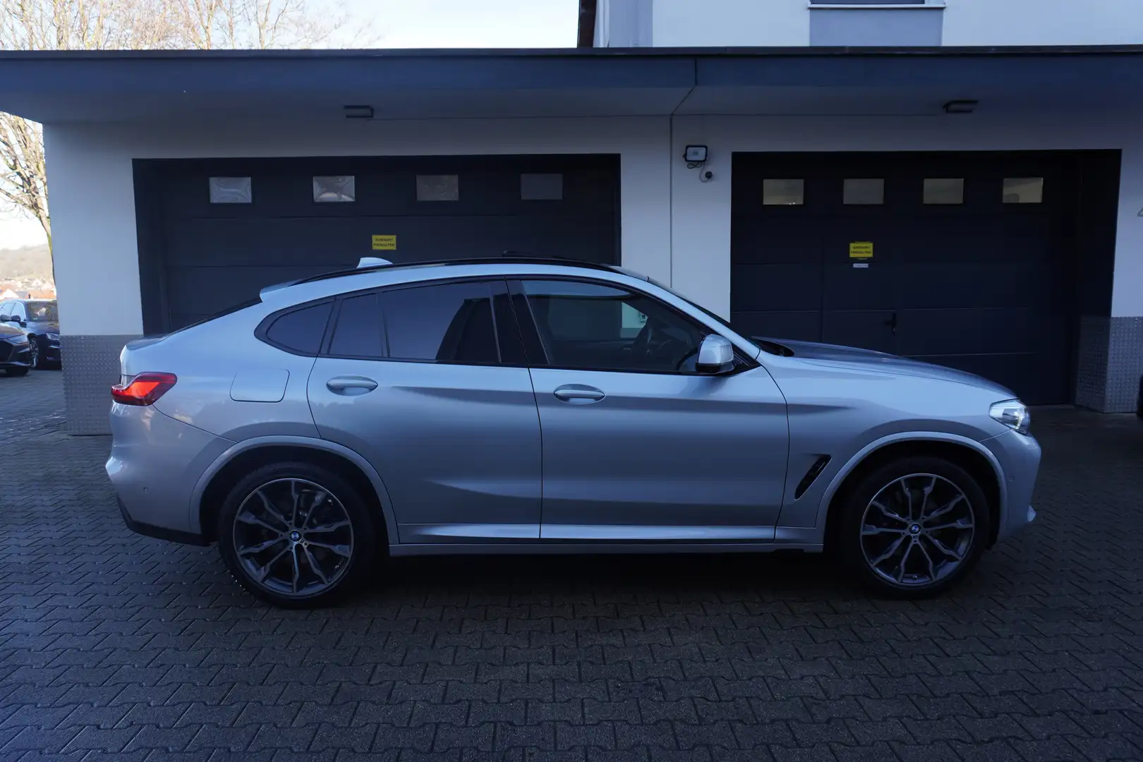 BMW X4 xDrive 30 d M Sport LEDER+NAVI+PANORAMA+KAMERA+ALU Grau - 2