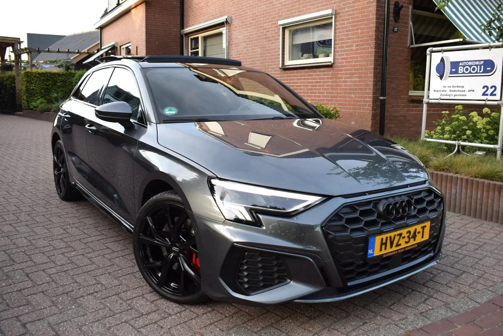 Audi A3 Sportback 45 TFSI e 3X S-LINE PANO DAK/ADAP CRUISE Grijs - 2