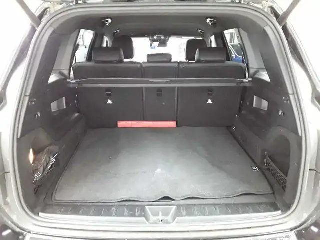 Mercedes-Benz GLB view 15