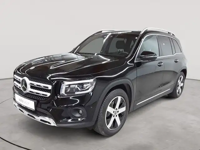 Mercedes-Benz GLB view 2