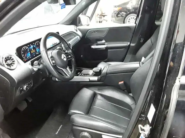 Mercedes-Benz GLB view 7