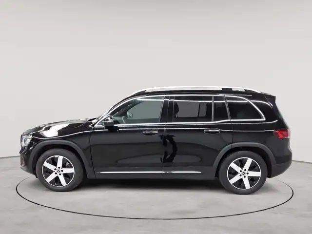 Mercedes-Benz GLB view 6
