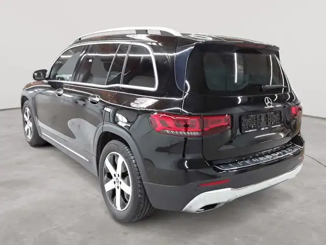 Mercedes-Benz GLB view 5