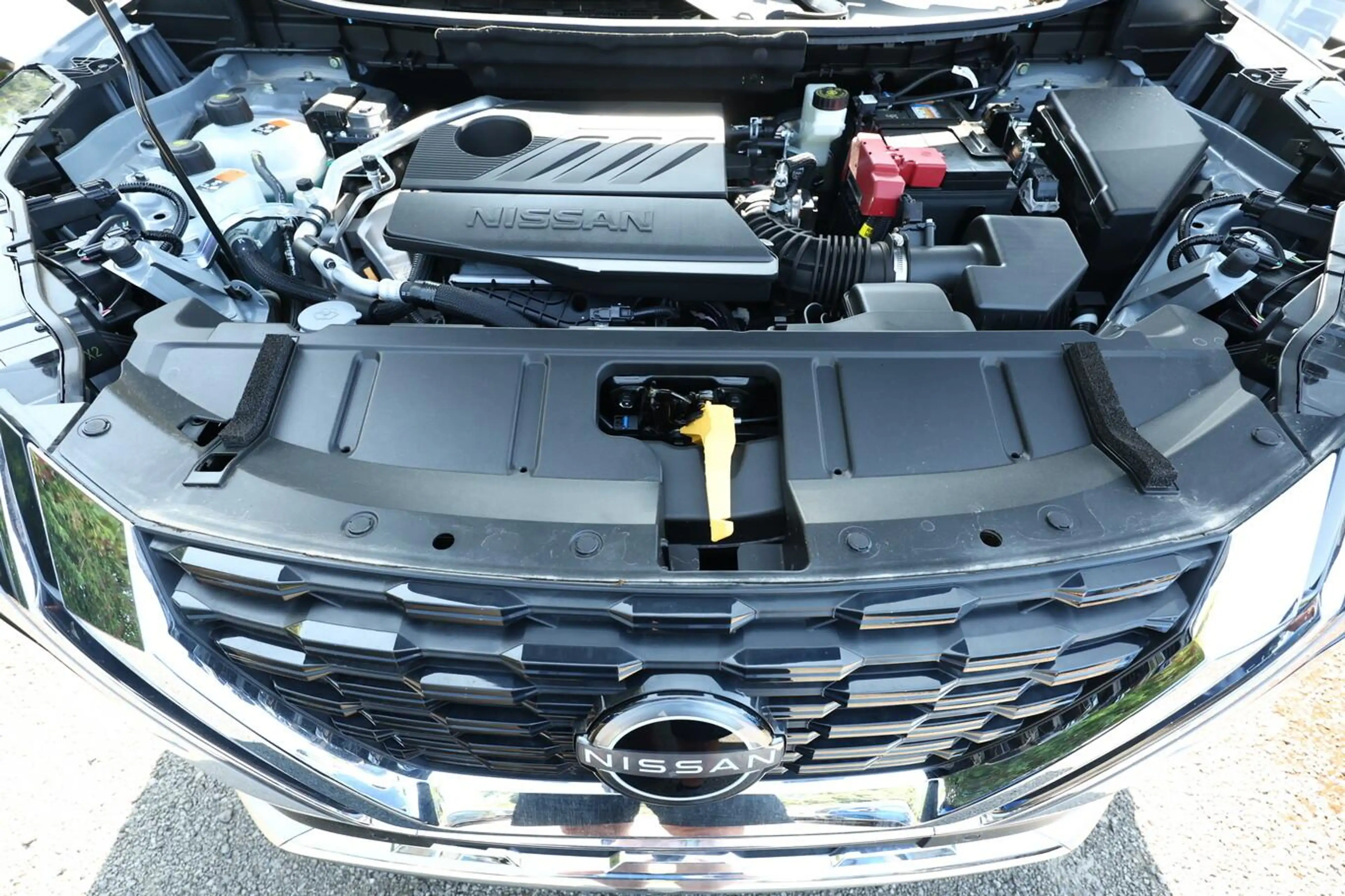 Nissan X-Trail Tekna Pano 4xSHZ HUD PrivG LED 360° Nav 120 kW ... — photo 12
