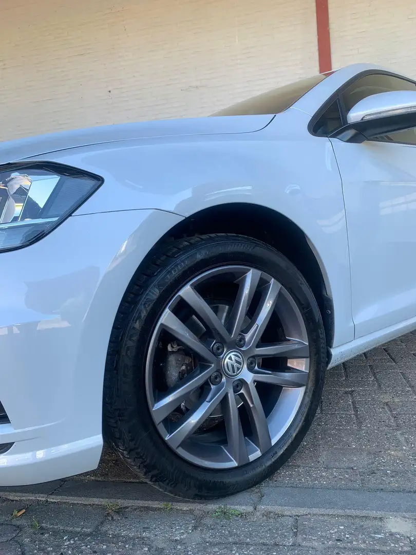 Volkswagen Golf 1.0 TSI Comfortline |CarPlay!|110PK!| Weiß - 2