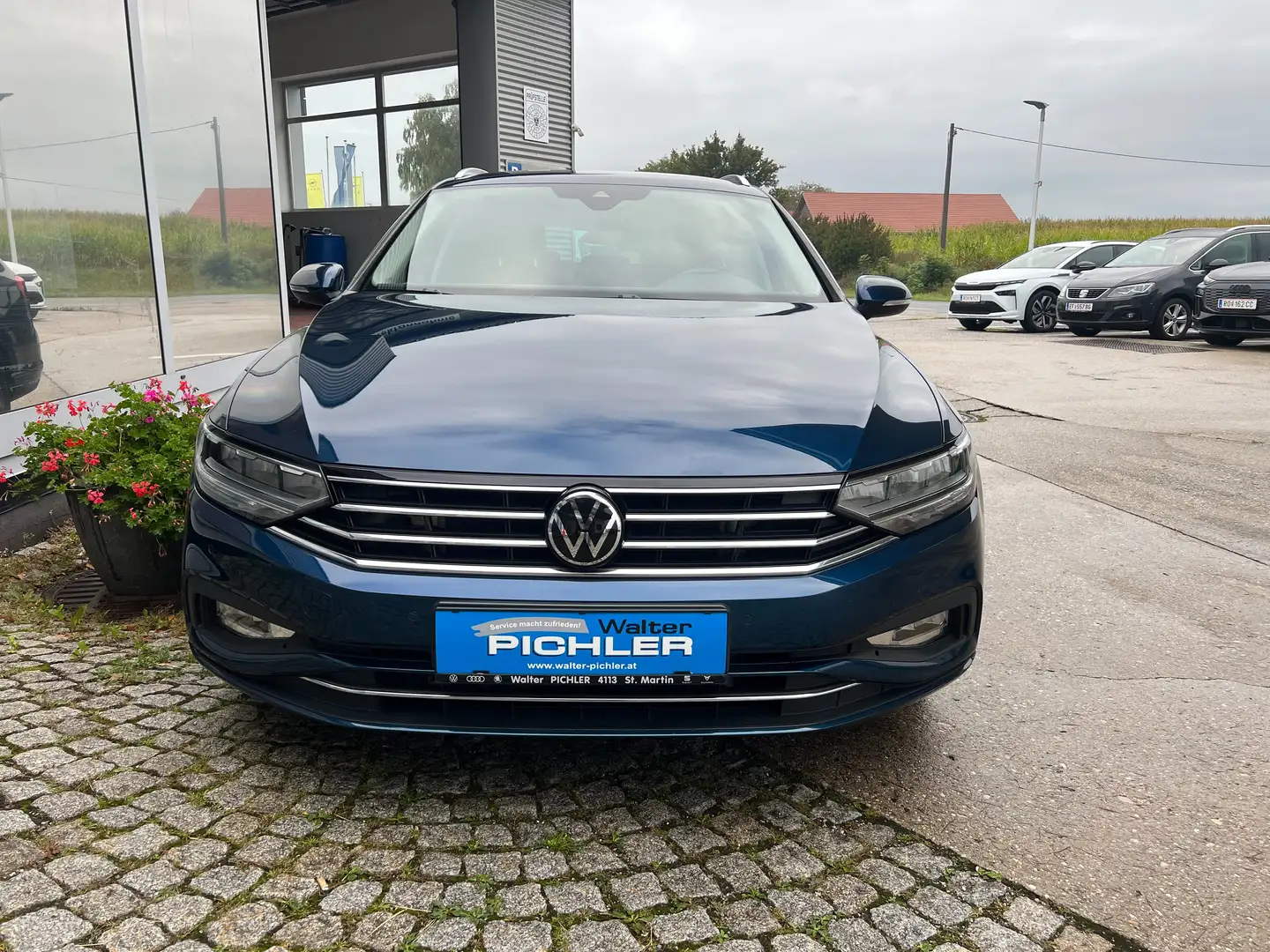 Volkswagen Passat Variant Business 4Motion TDI DSG Blau - 2