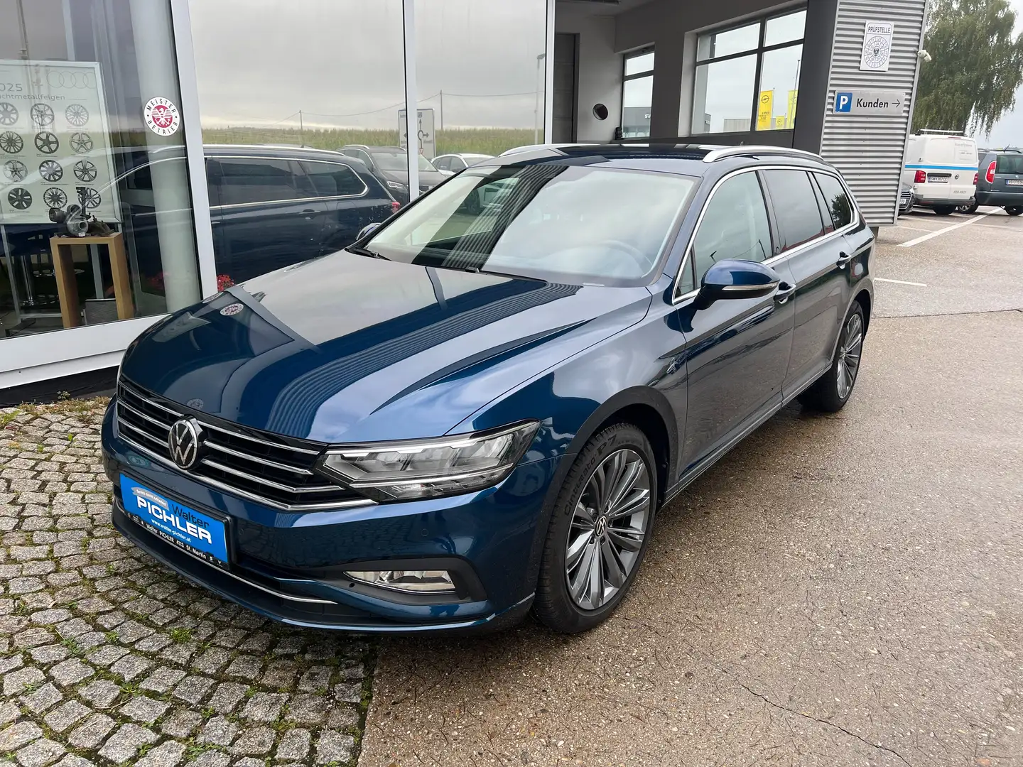 Volkswagen Passat Variant Business 4Motion TDI DSG Blau - 1