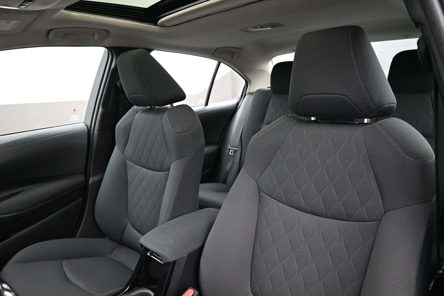 2020 Toyota Corolla LE Upgrade SUNROOF, ALLOYS, AUTO, A/C — снимка 1