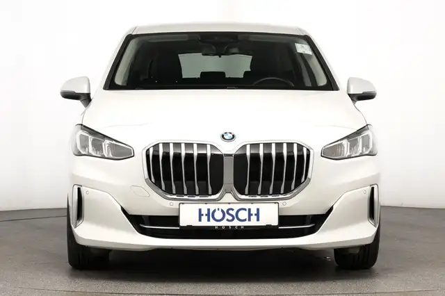 BMW 2 Series view 2