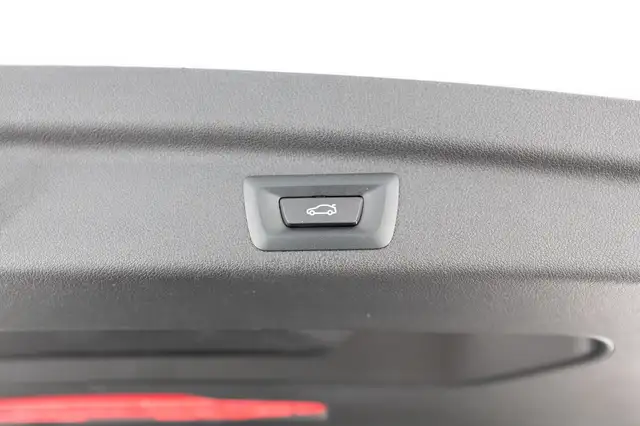 BMW 2 Series view 9