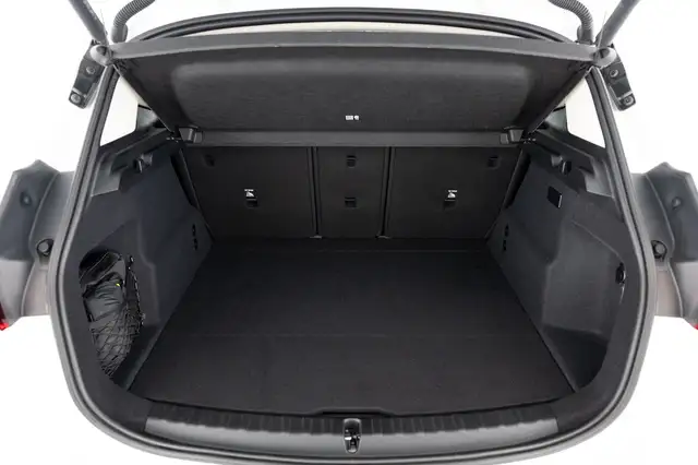 BMW 2 Series view 8