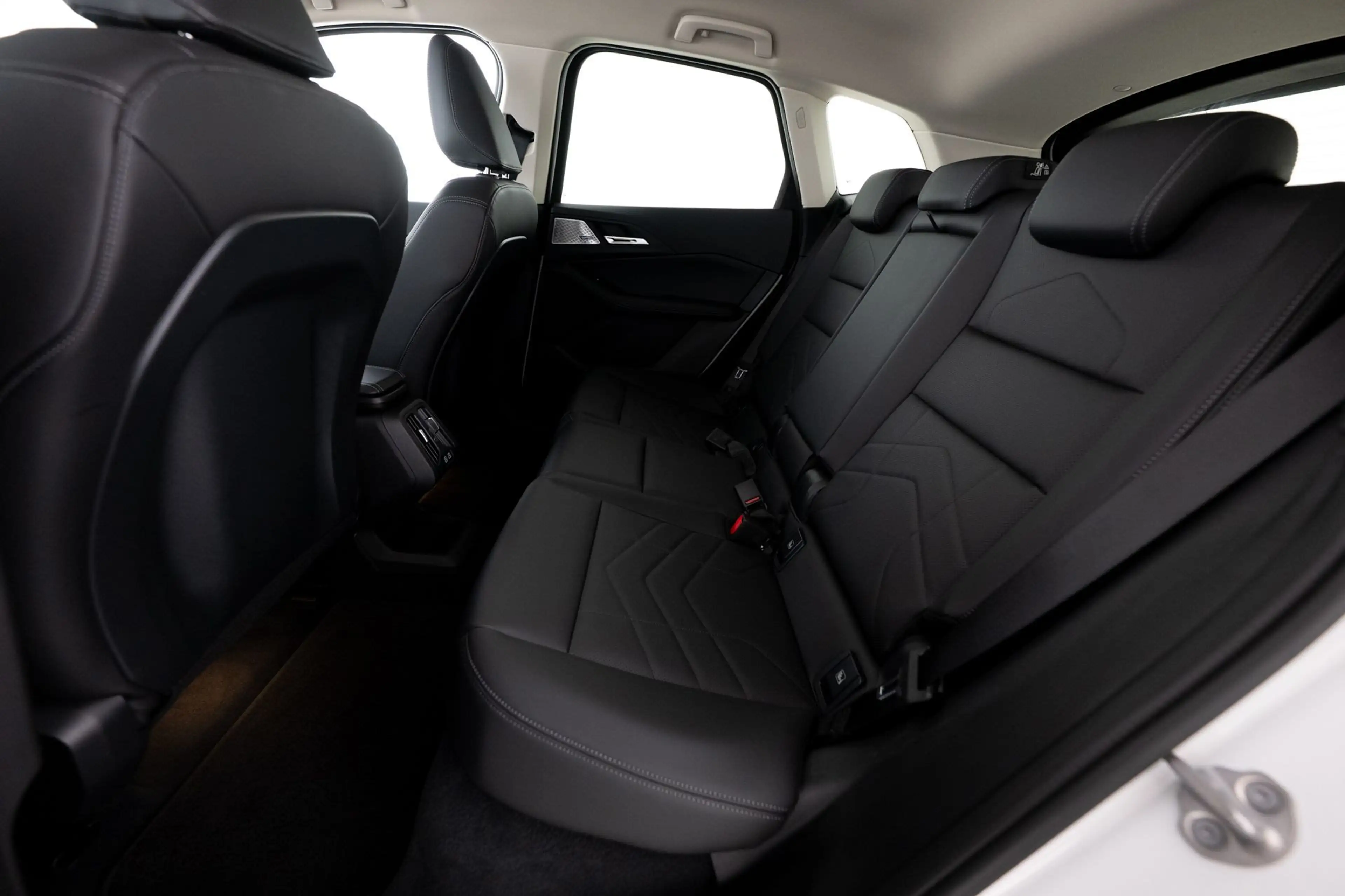 BMW 225 e xDrive Active Tourer Luxury H&K WENIG KM -45% — photo 7
