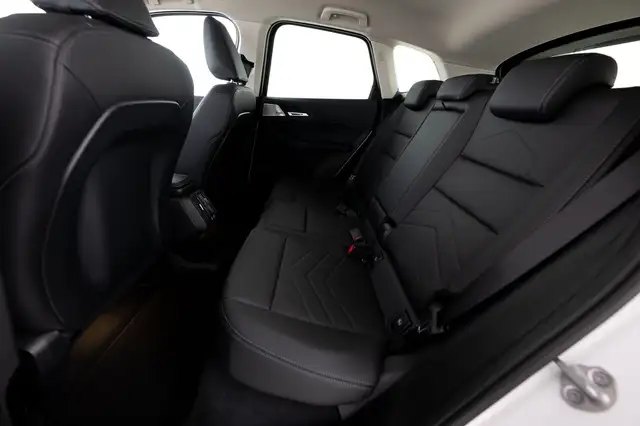 BMW 2 Series view 7