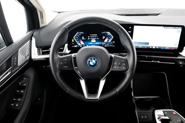 BMW 2 Series view 6