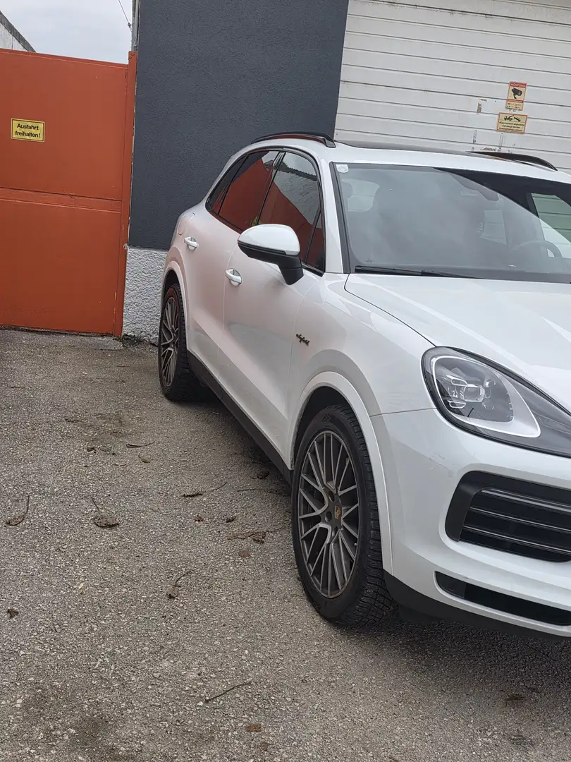 Porsche Cayenne Cayenne III E-Hybrid PHEV 17,9 kWh Platinum Edition Aut. Weiß - 2