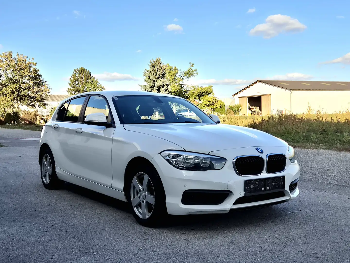 BMW 118 118i*Neues Pickerl 9/27*5 Türer* - 2