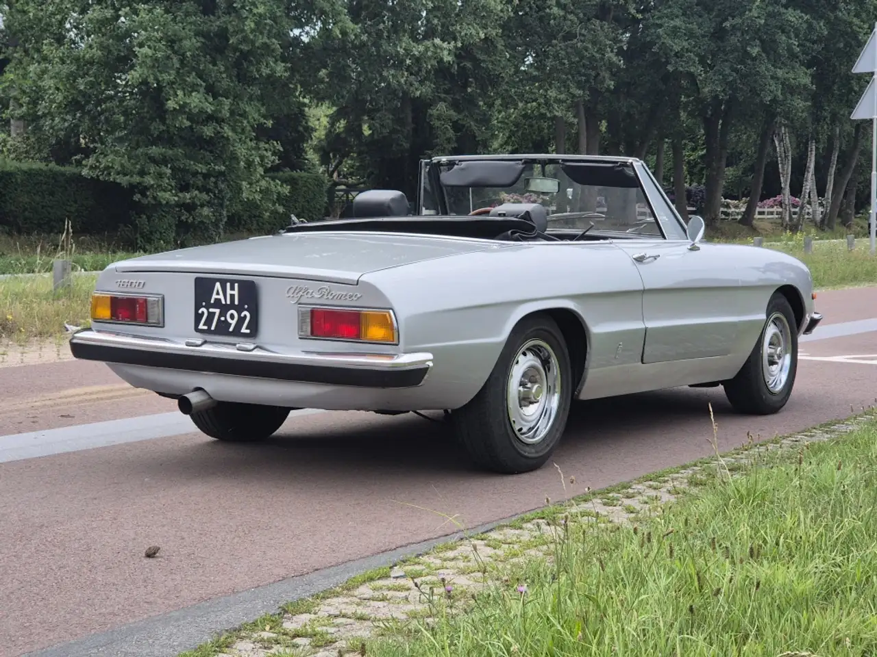 Alfa Romeo Spider 1.6 | Italiaanse klasse, foto 3