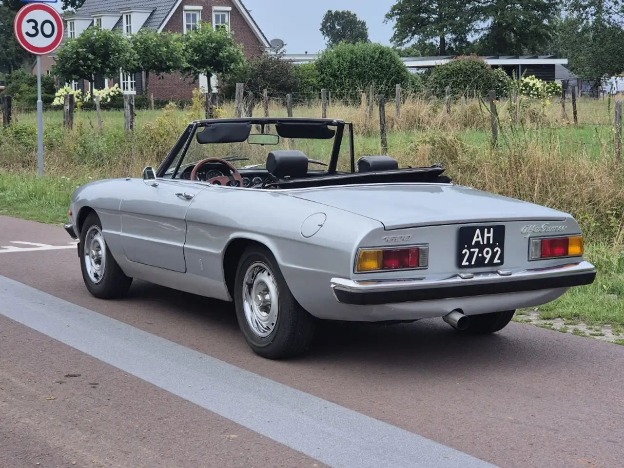 Alfa Romeo Spider 1.6 | Italiaanse klasse, foto 2