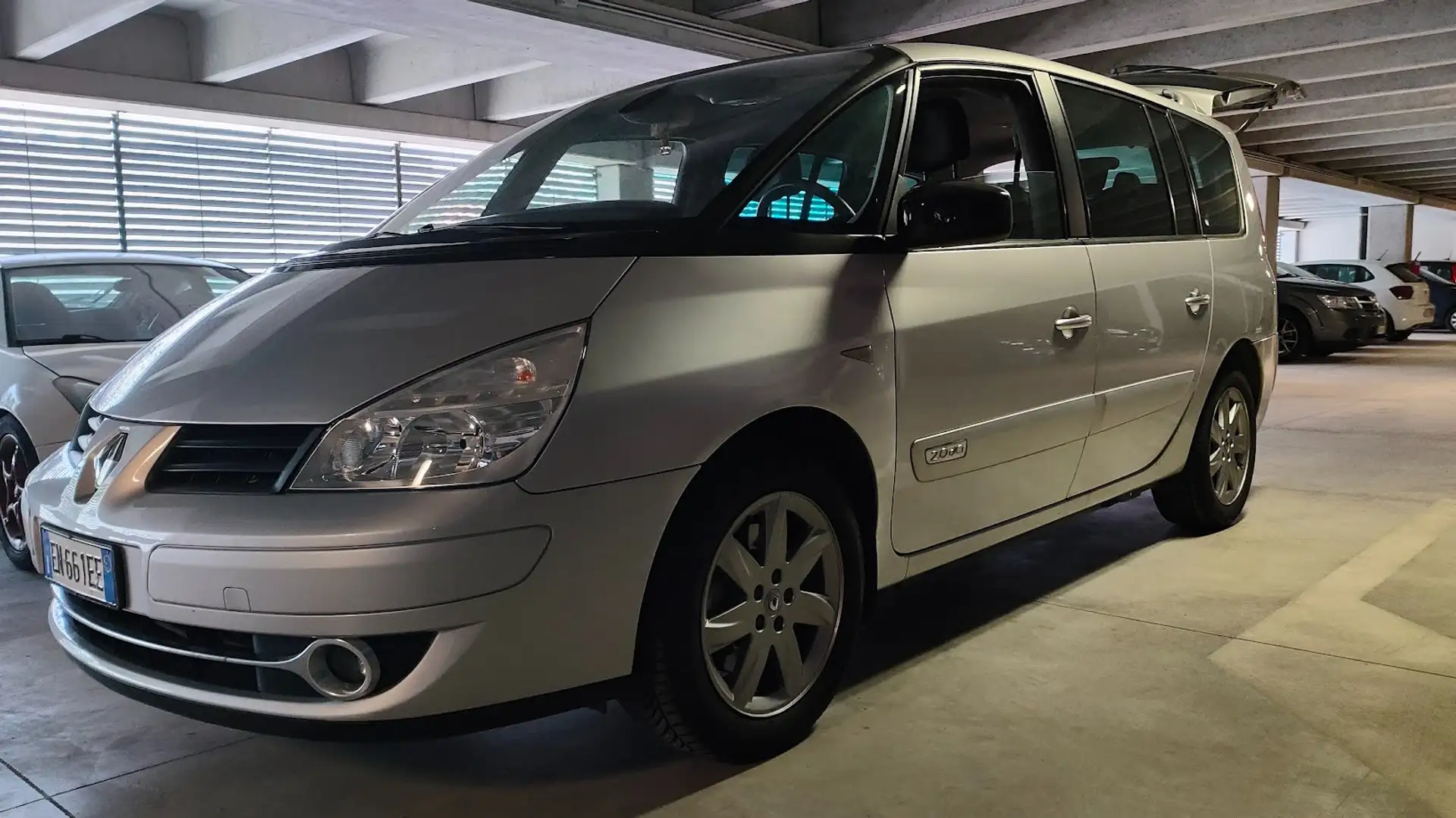 Renault Espace Espace IV 2012 2.0 dci 16v Celsium 175cv Argintiu - 2