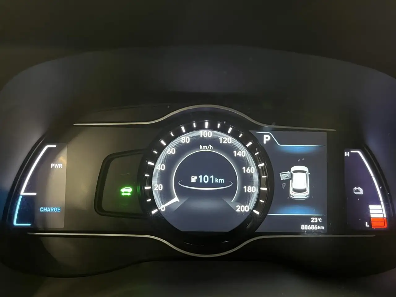 Hyundai KONA снимка Hyundai KONA