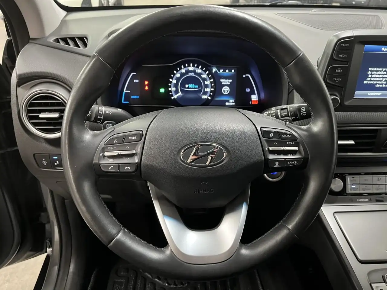 Hyundai KONA снимка Hyundai KONA
