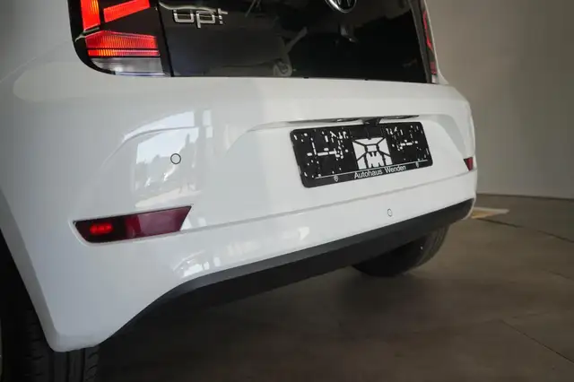 Volkswagen Up! view 8