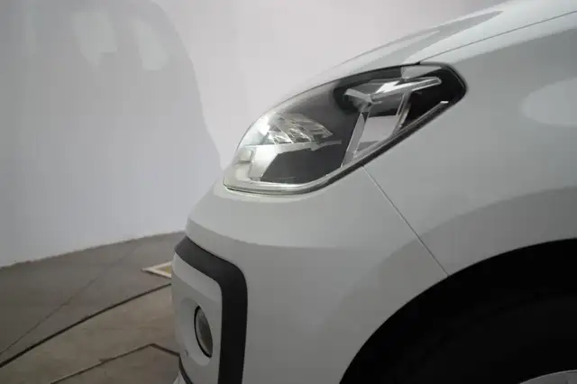 Volkswagen Up! view 10