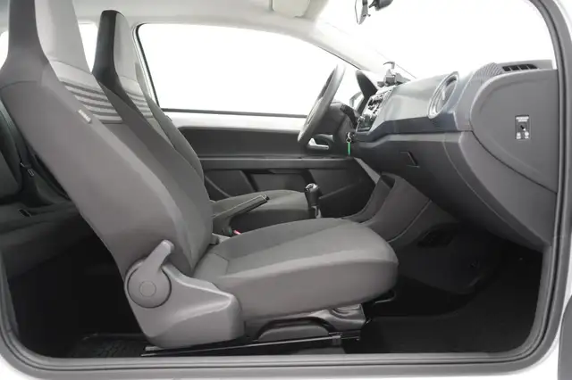 Volkswagen Up! view 14