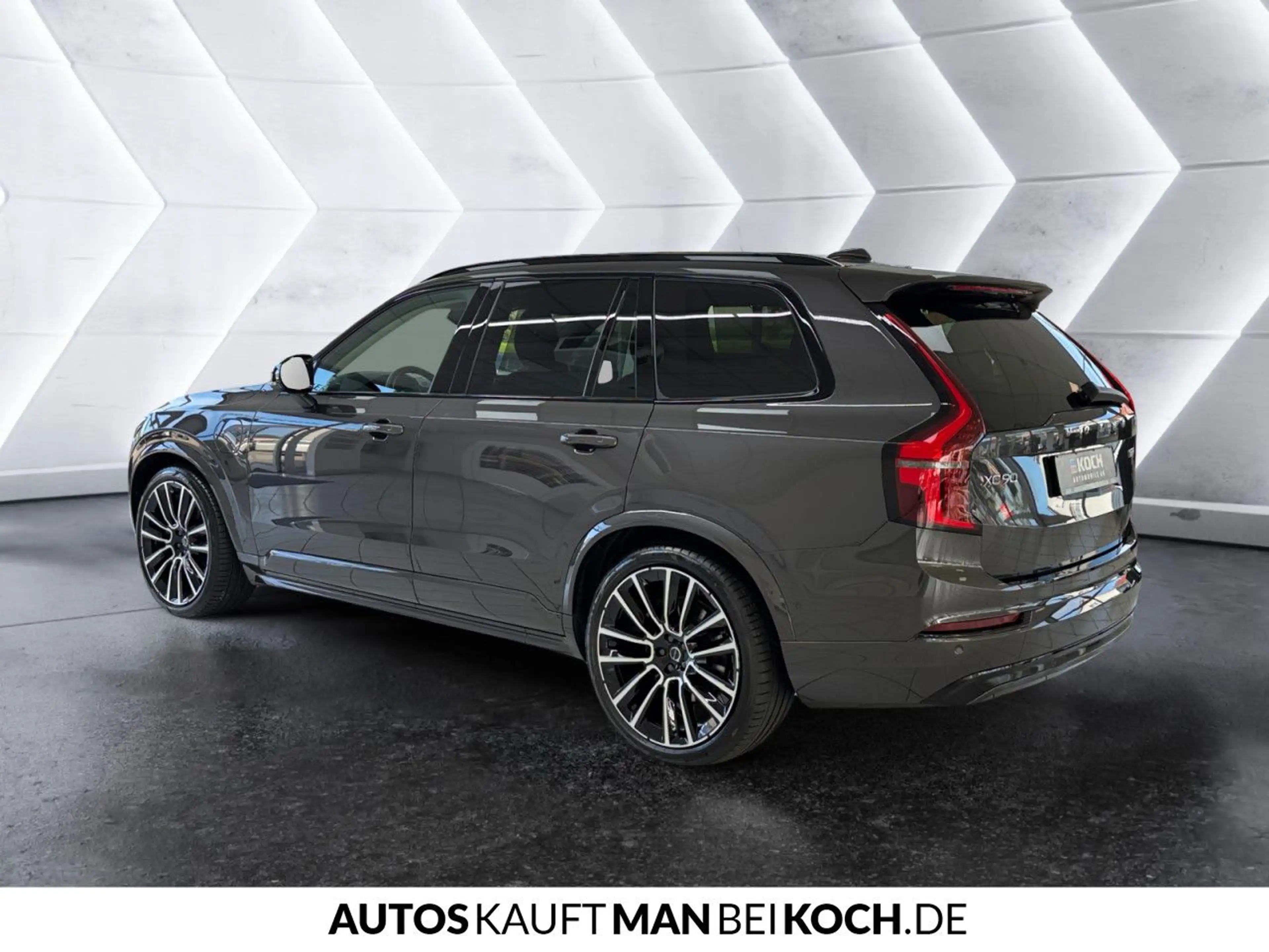 Volvo XC90 T8 Plug-In AWD Ultra Dark HIGH-END Ausstattug — photo 4