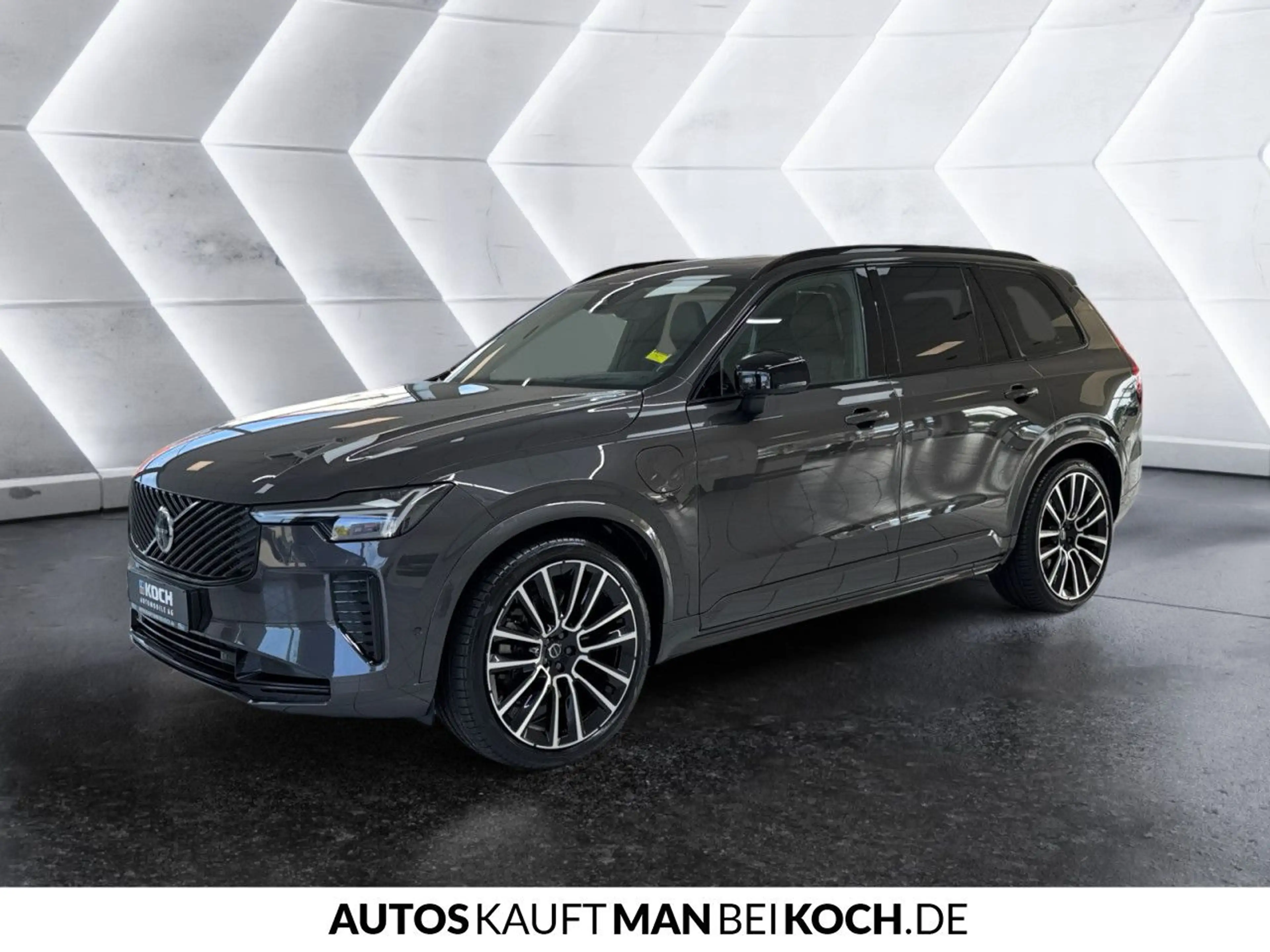 Volvo XC90 T8 Plug-In AWD Ultra Dark HIGH-END Ausstattug — photo 3