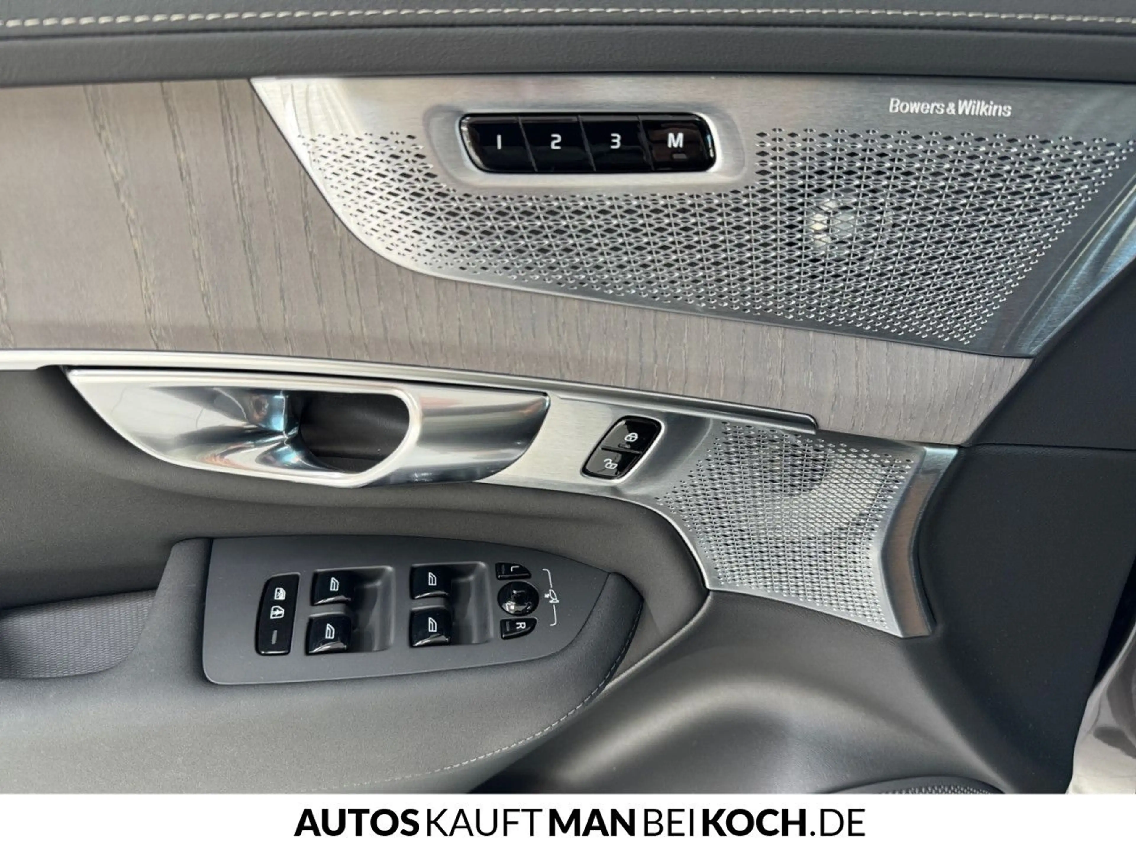 Volvo XC90 T8 Plug-In AWD Ultra Dark HIGH-END Ausstattug — photo 14