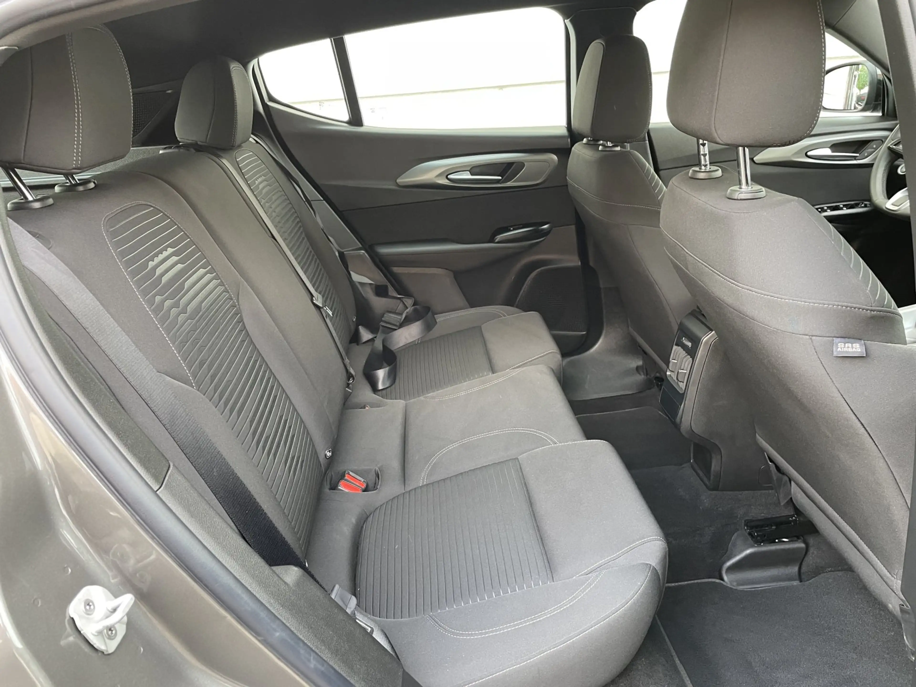 Alfa Romeo Tonale 1.5 Mild Hybrid Super LED DAB CarPlay AndAuto — photo 12