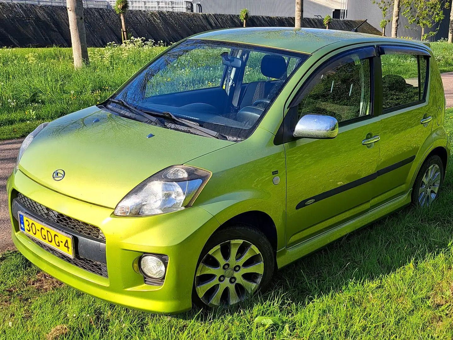 Daihatsu Sirion Sirion 1.3-16V Sport Verde - 1