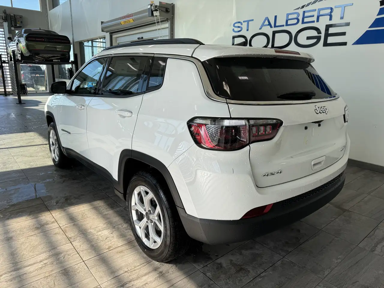 Jeep Compass снимка Jeep Compass